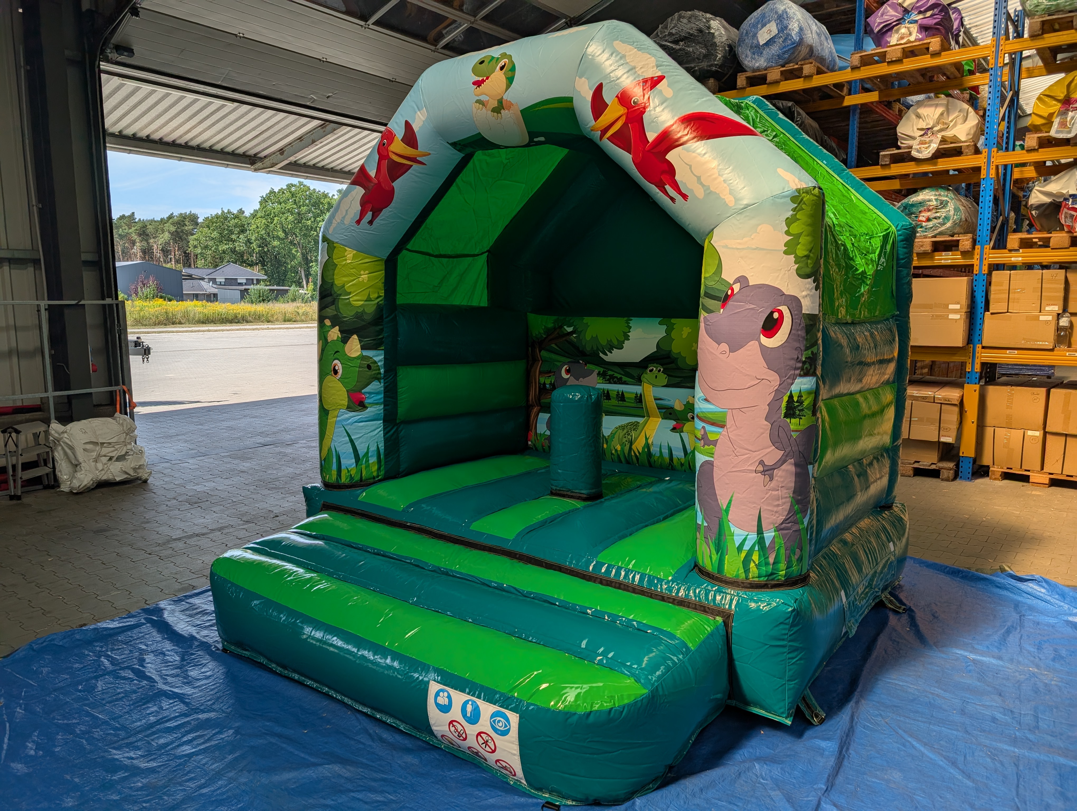 Springkussen Dino met dak - 3x3 m 