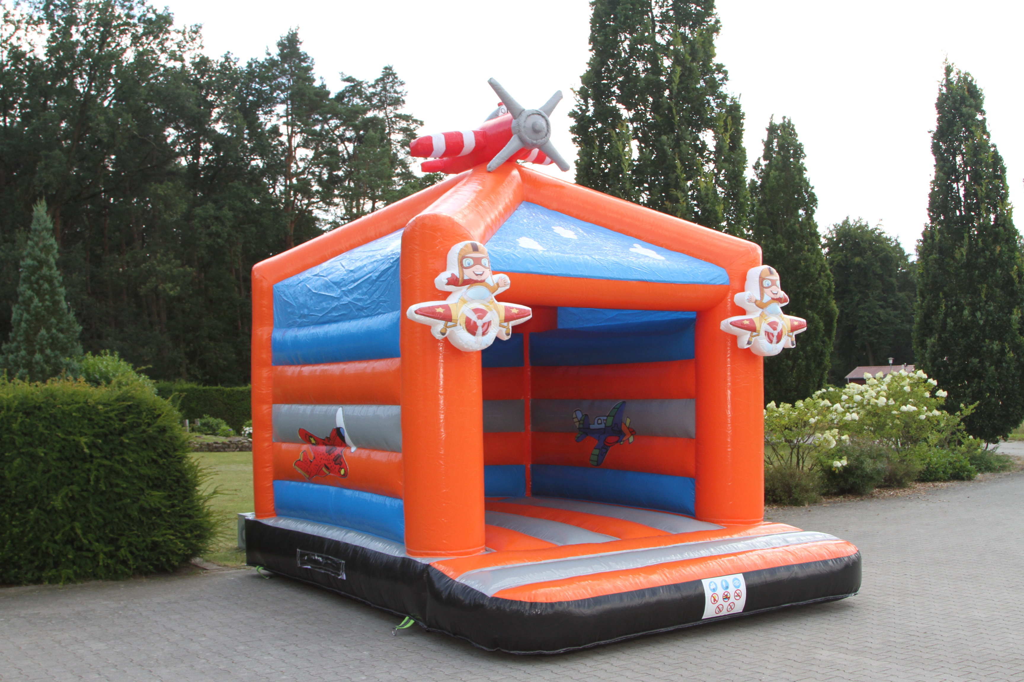 Springkussen vliegtuig - 5x4 m 