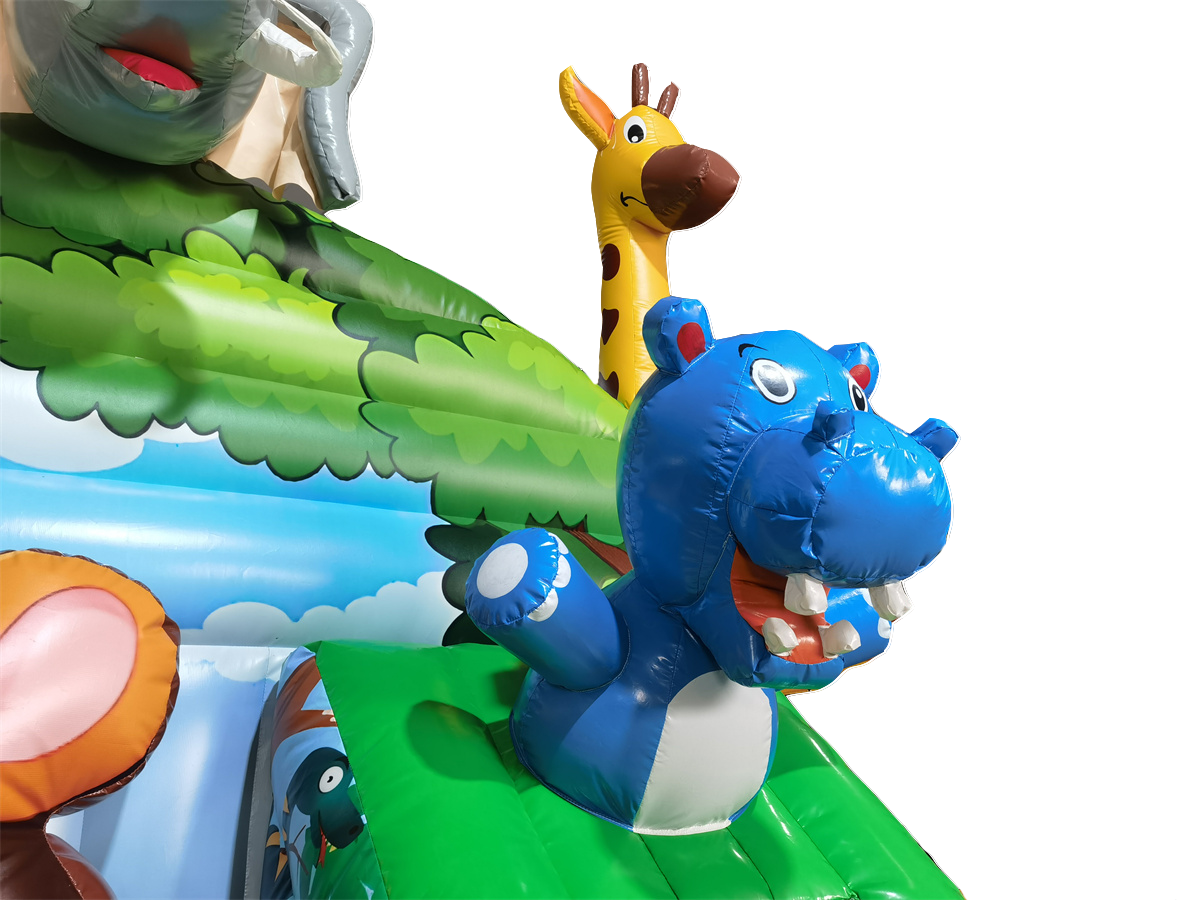 Springkussen jungle - 4,9x3,8 m 